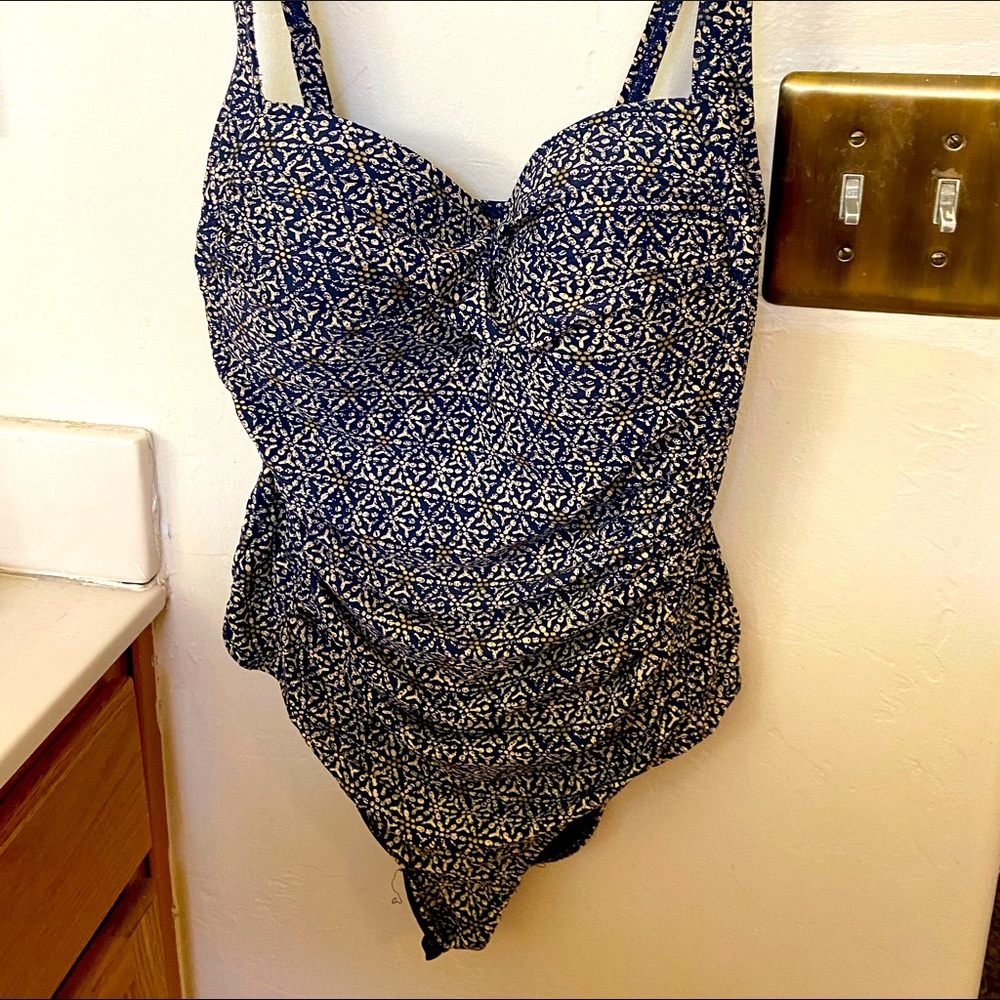 Star print swimsuit
